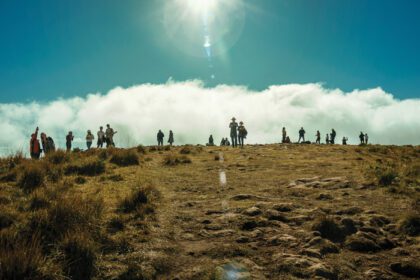دانلود عکس کامبارا دو سول برزیل مردم در قله