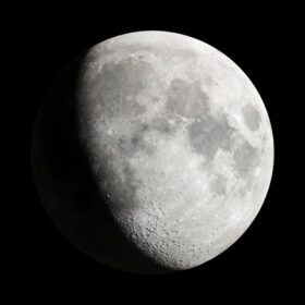 دانلود عکس ماه کامل ماه زیبا ماه خندان در شب