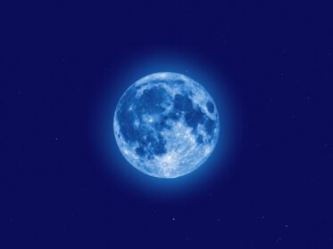 دانلود عکس ماه کامل دیده شده با تلسکوپ آسمان پرستاره
