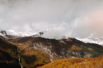 دانلود عکس عکاسی منظره کوه با قله برفی