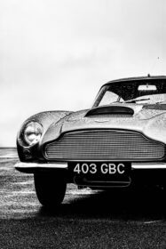 دانلود والپیپر Aston Martin DB عکاسی تک رنگ