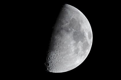 دانلود عکس ماه با جزئیات نزدیک