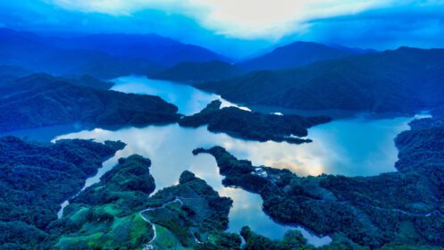 دانلود عکس نوامبر نمایی هوایی از هزار جزیره دریاچه منطقه شییه شهر جدید تایپه تایوان