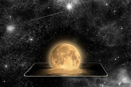 دانلود عکس ماه در گوشی هوشمند