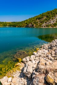 دانلود عکس دریاچه grliste در نزدیکی Zajacar در شرق صربستان