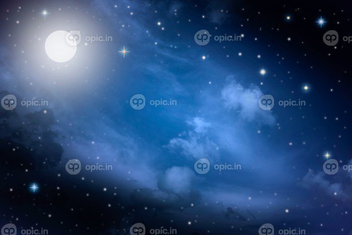 دانلود عکس آسمان پرستاره شب با ستاره ها و ماه در پس زمینه ابر