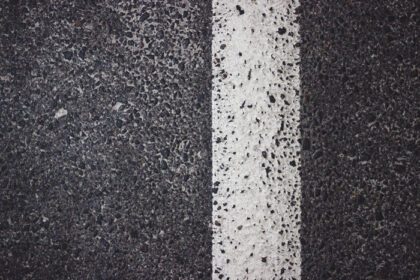 دانلود عکس جاده آسفالته با بافت نوار سفید