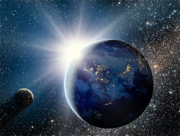 دانلود عکس طلوع خورشید بر فراز سیاره و ماهواره ها در فضا