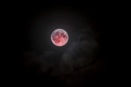 دانلود عکس تصویر زیبای ماه فوق العاده خونی