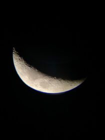دانلود عکس نمای ماه از طریق تلسکوپ