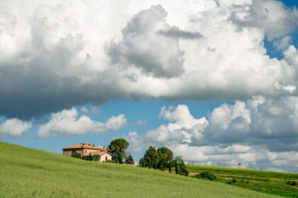دانلود عکس val d orcia tuscany ایتالیا نمایی از یک خانه مزرعه در