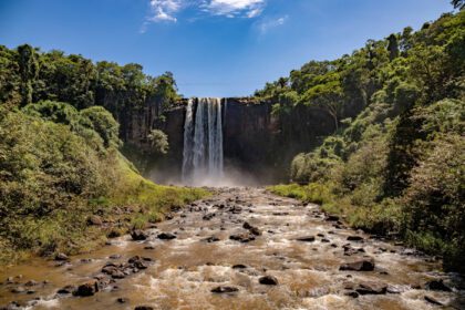 دانلود عکس آبشار در پارک طبیعی شهرداری سالتو دو سوکوریو