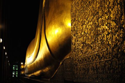 دانلود والپیپرهای لایکا مجسمه رنگی سفری لایکا معبد تایلند دیافراگم طلایی بانکوک سامیکرون استراحت تاریخی بودا واتپو لیکام مذهبی کنگرپ